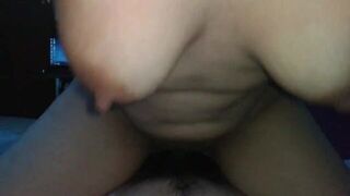 amiga lesbiana dejo a su novia y vino a mi para que la penetrara bien sabroso a punta de sentones - porn video